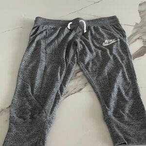 Nike capri pants in medium.  Never worn.